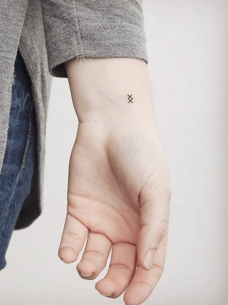 20 Cute Meaningful Small Tattoos for Women: Tiny Tattoo Ideas - Her Style  Code