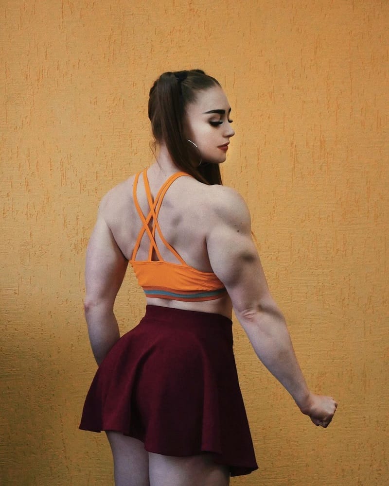 Julia Vins bodybuilding