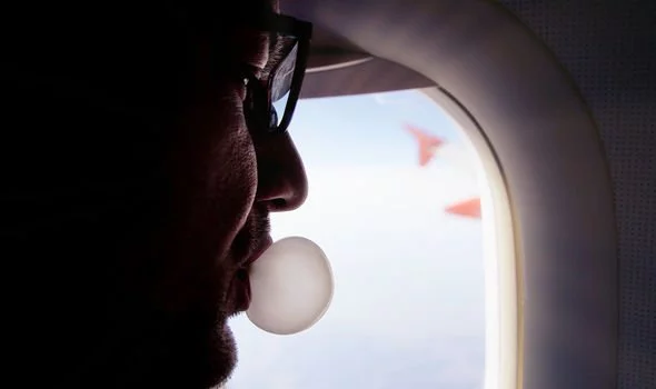 how to avoid ear pain during flight