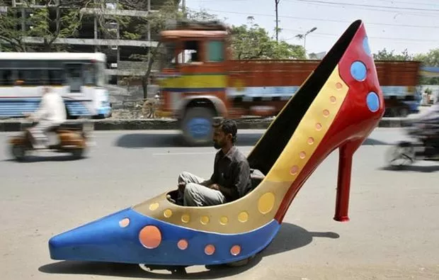 heels car