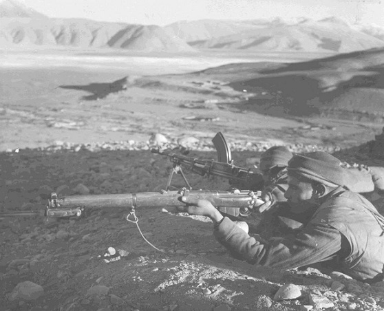 Indian troops at the Chushul sector in the 1962 India-China War