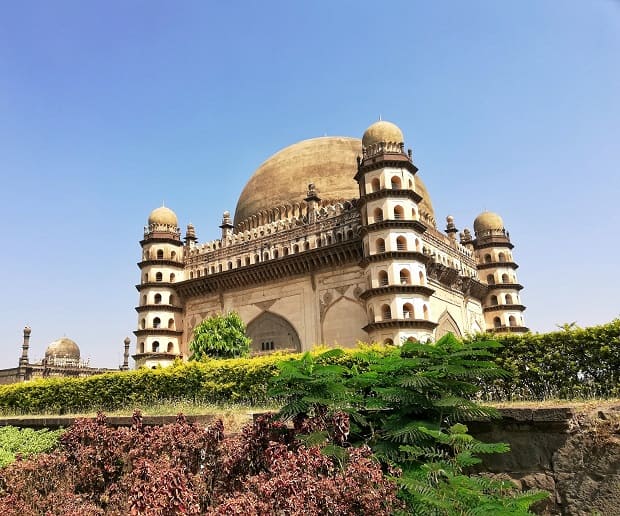 Gol Gumbaz facts