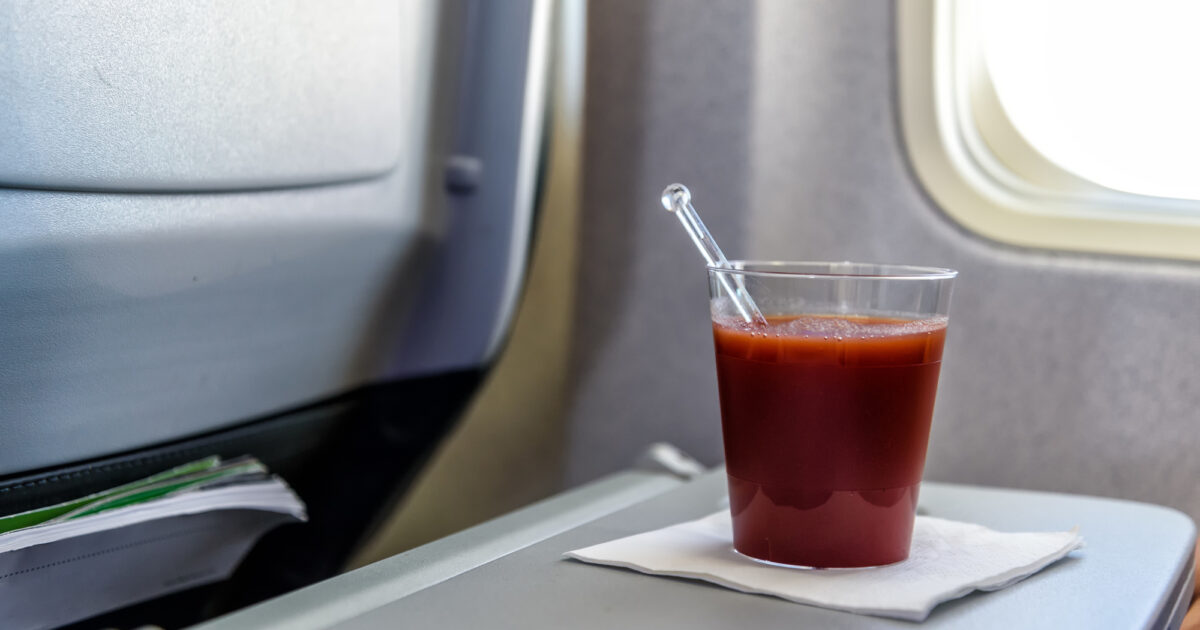 Tomato-juice-on-an-airplane-tray