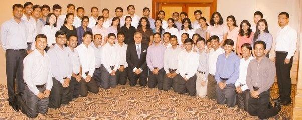 ratan-tata-bend-on-knee