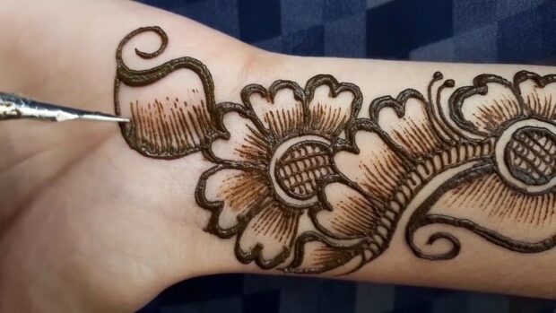 20 Latest Mehndi Designs you should try Out