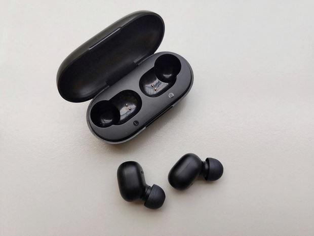 Earbuds