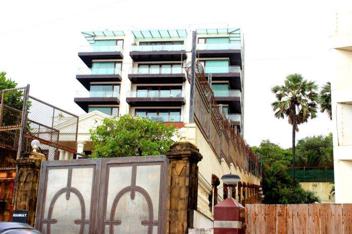 SRK house Mannat- Expensive house in Mumbai