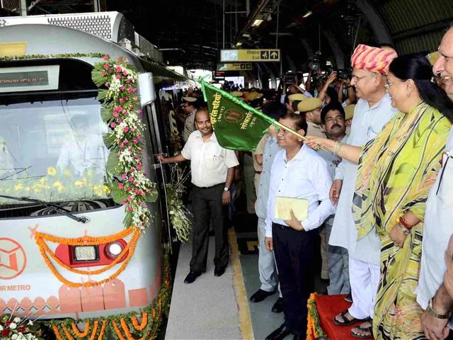 C.M. Vasundhara Raje opened the first line of the Jaipur metro