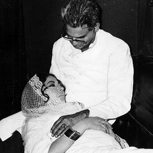 Meena Kumari death