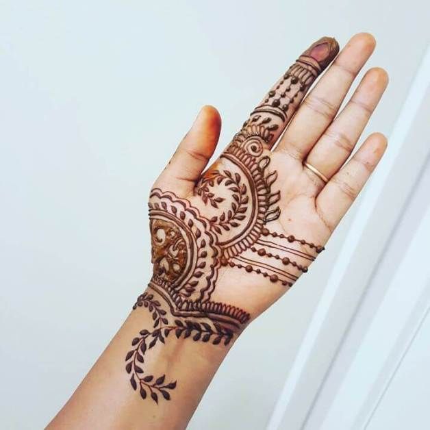 mehendi design front hand