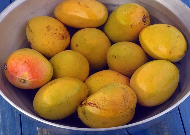 soaking mango in water reason