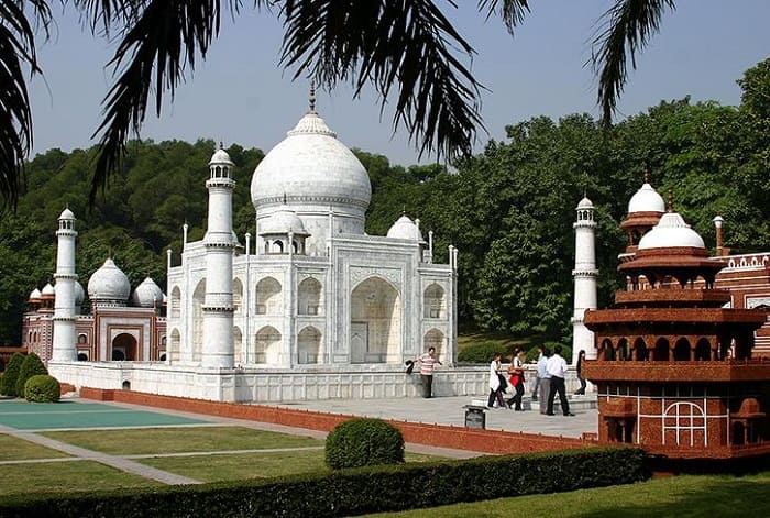 Taj Mahal, China