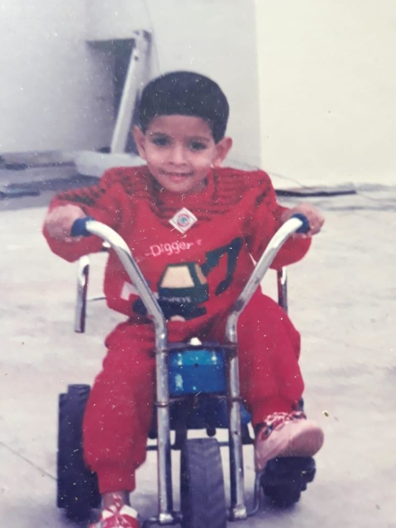 vikrant massey childhood photos