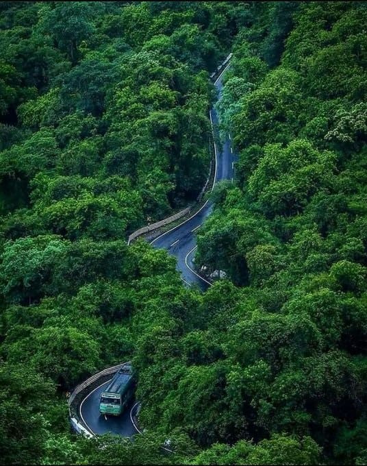 Ooty Coonoor Hairpin Route, Nilgiri