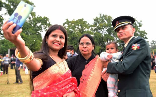 Balbanka-Tiwari and family