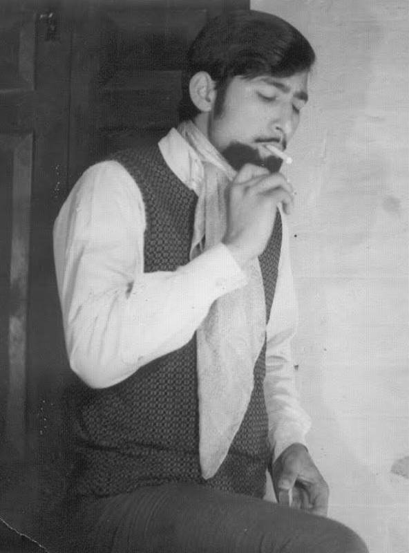 Ravindra-Kaushik-Smoking