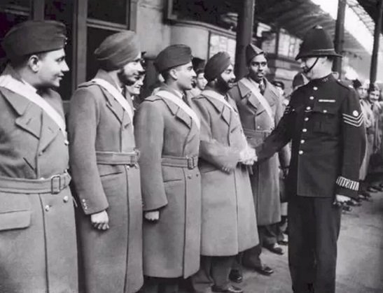 Indian pilots meet their officers in London