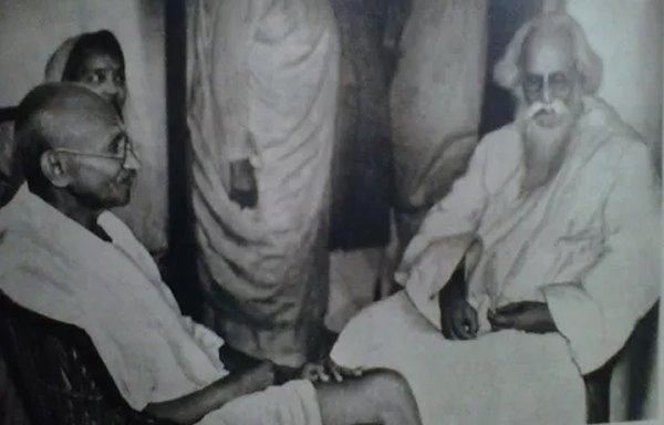 Mahatma Gandhi and Gurudev Rabindranath Tagore. Tagore gave the title of ‘Mahatma’ to Gandhi.