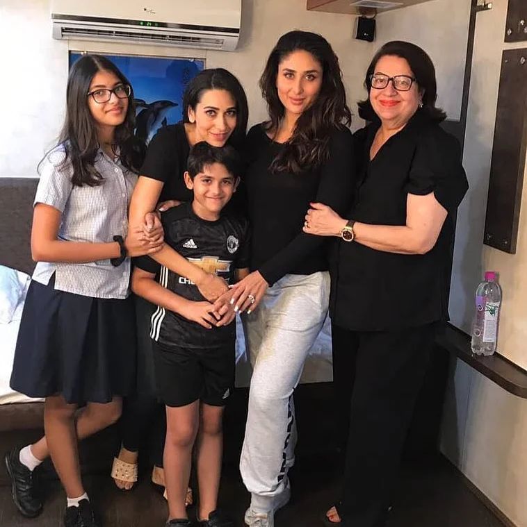 Samaira Kapoor with Kapoor family