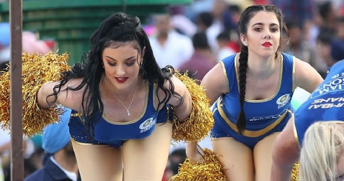 Here's How Much The IPL Cheerleaders Earn Per Match