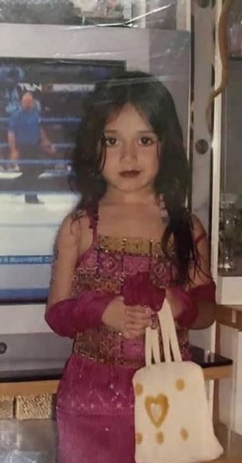 jannat zubair childhood picture