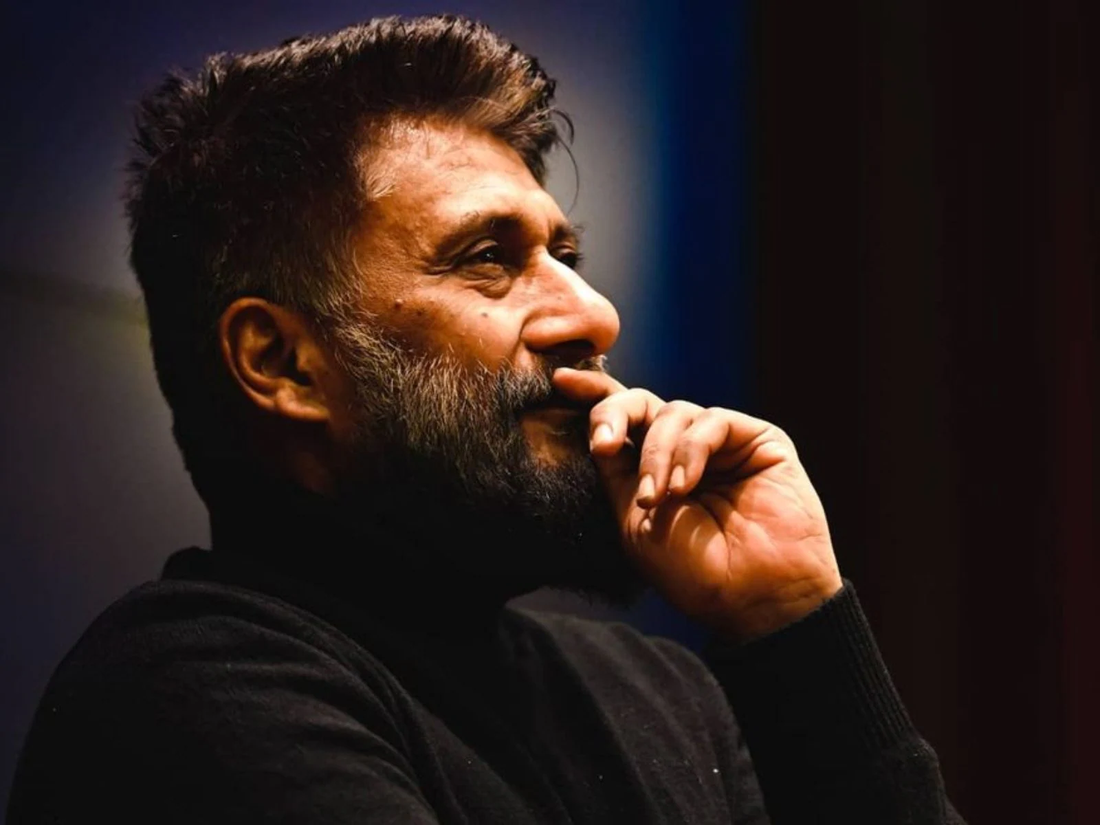 vivek agnihotri slams sashi tharoor over comments about th mughals