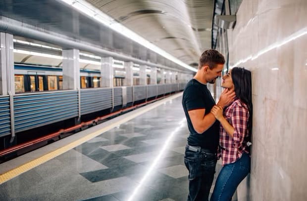 delhi metro pda