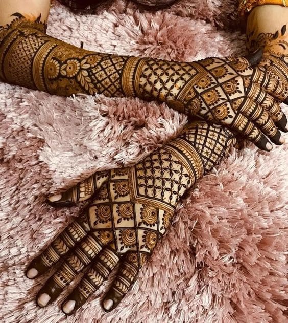 Box mehndi design