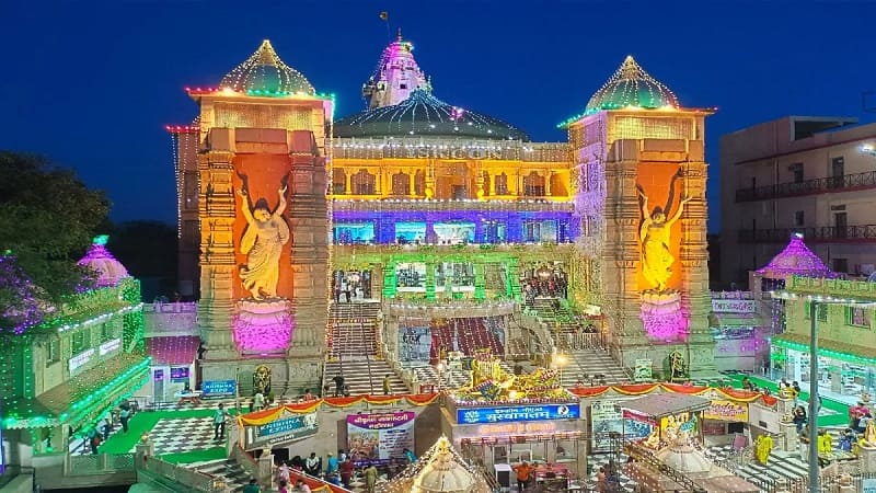 Places to visit in Noida -ISKCON temple