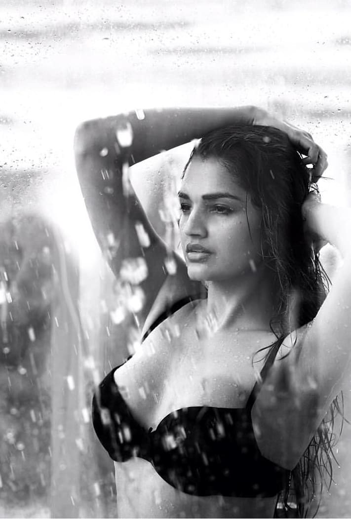 Tara Alisha Berry Hot photos