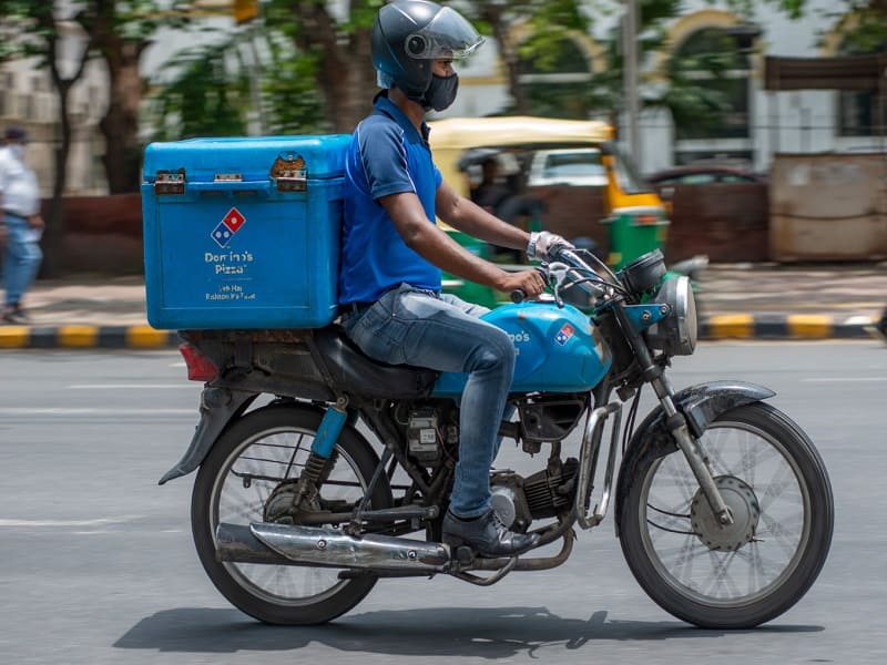 dominos pizza delivery boy