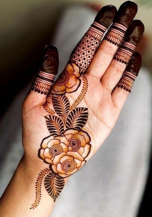 easy mehndi design front hand