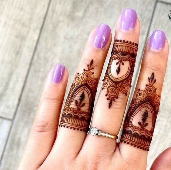 finger mehndi henna design
