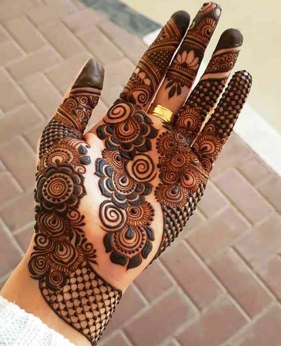 front hand mehndi photos