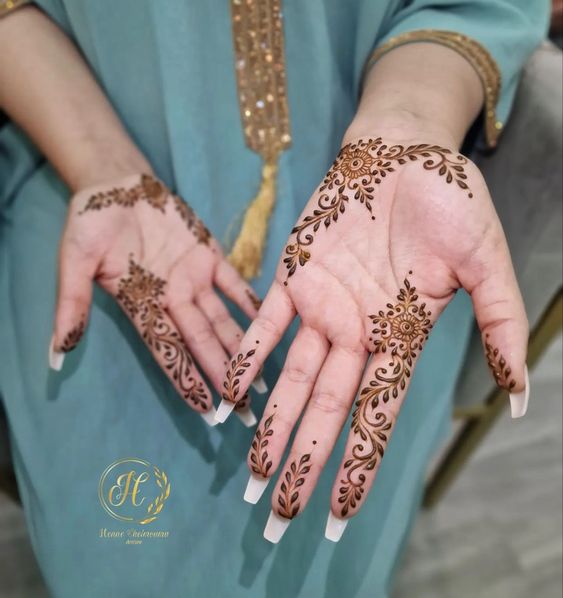 front hand simple mehndi design