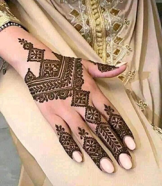 gorgeous henna design