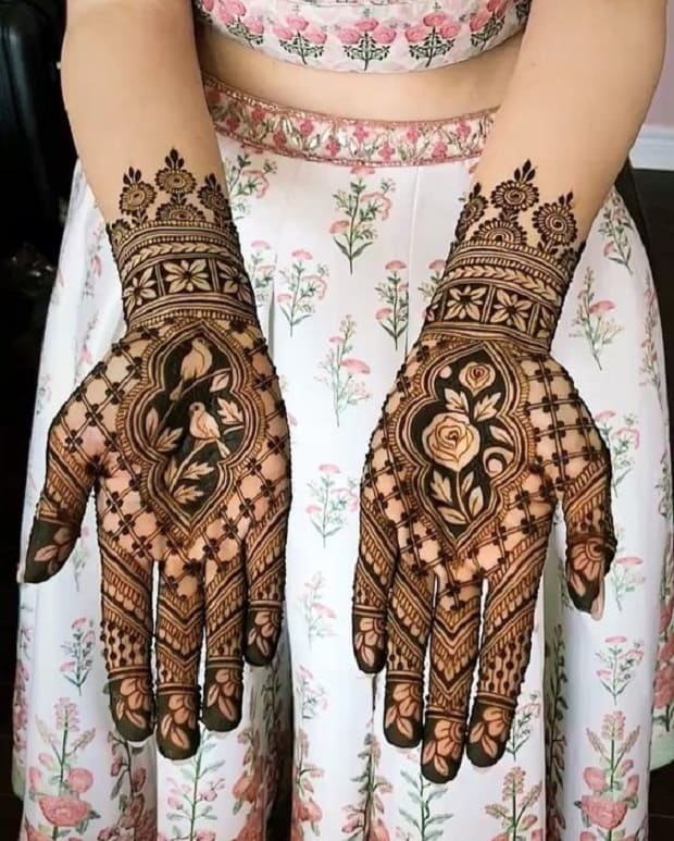 gorgeous henna design