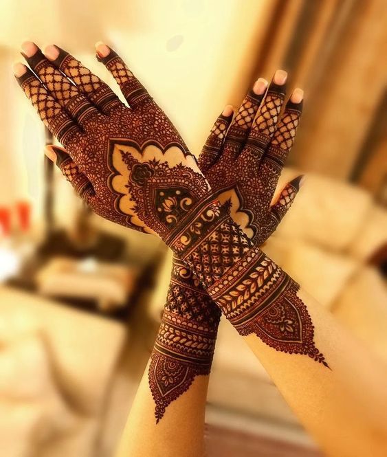 gorgeous mehndi design