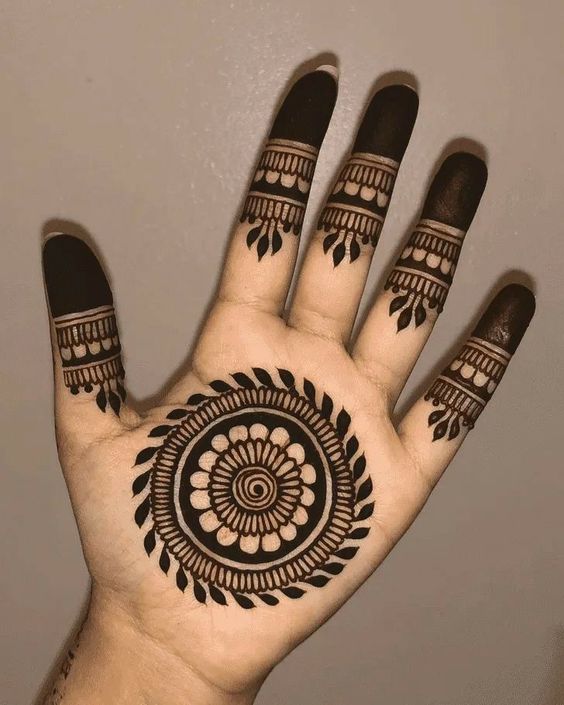 latest front hand mehndi design