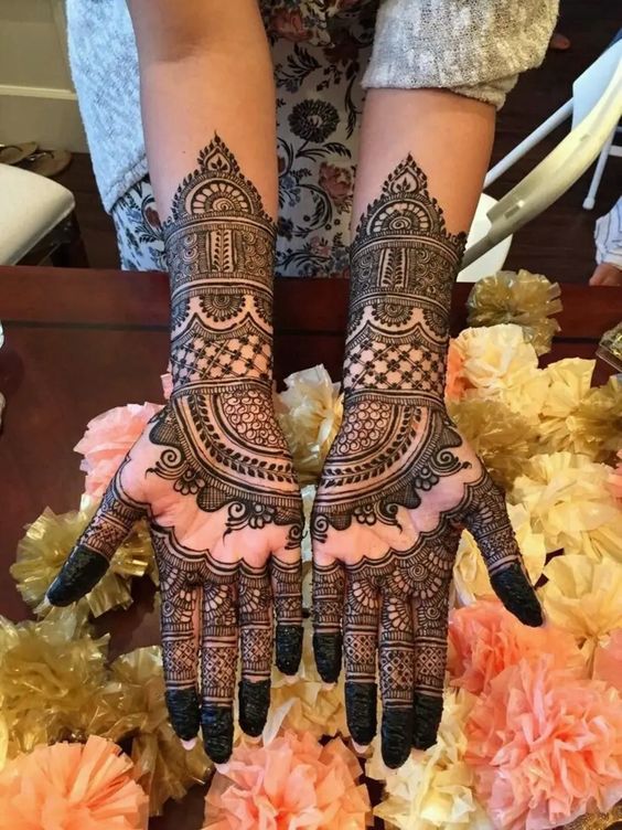 latest front hand mehndi design