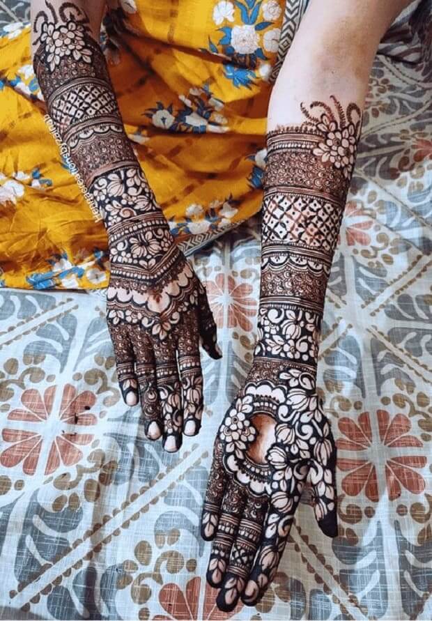 lotus motif bridal mehndi designs