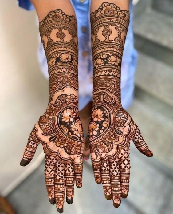 lotus motif mehndi design