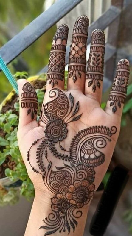 mehndi designs easy