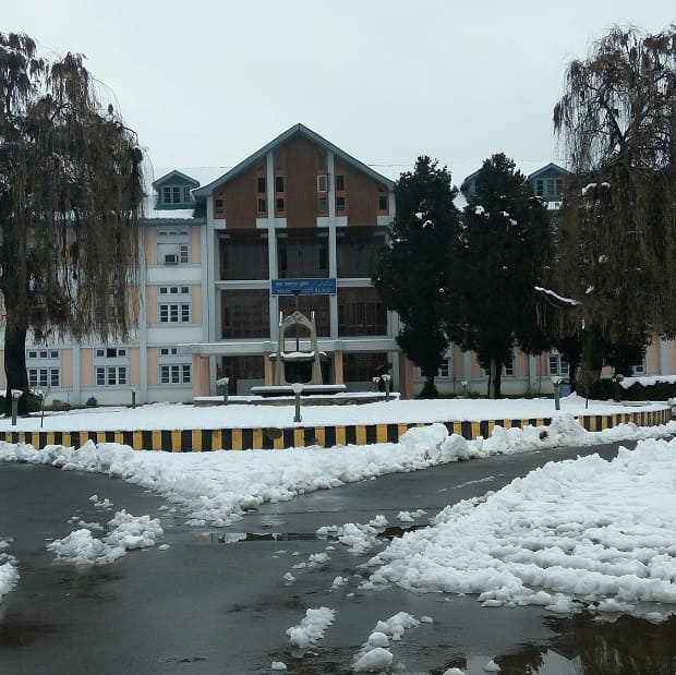 nit srinagar in winter