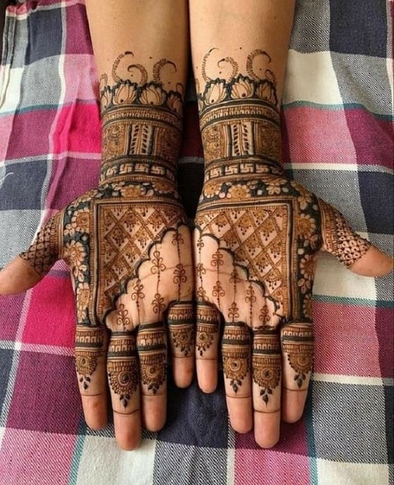 royal bridal front hand mehndi design