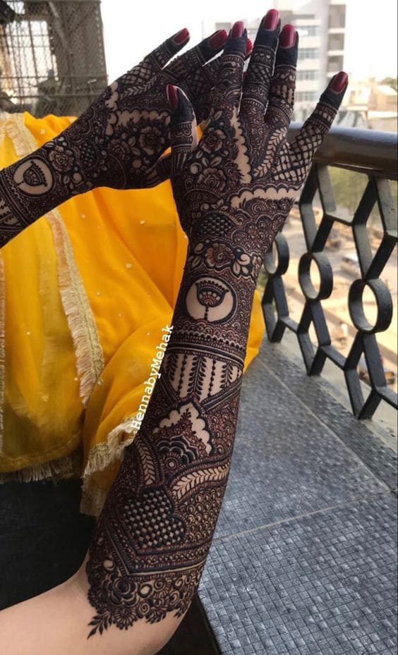 segmented mehndi design