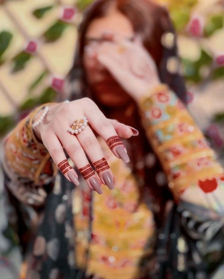 Top 150+ Simple Mehndi Designs | Mehndi designs for fingers, Simple henna  tattoo, Latest finger mehndi designs