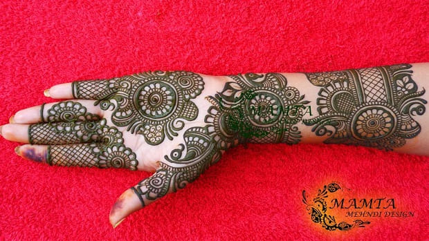 simple mehndi designs for front hands