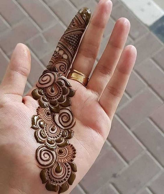 simple navratri mehndi design