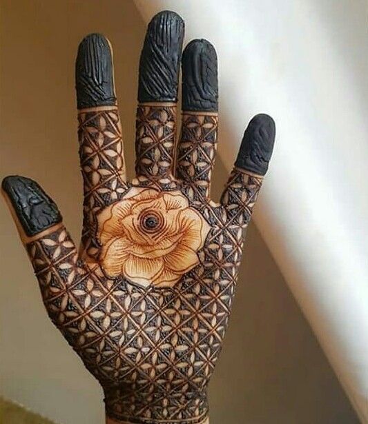 simple rose mehndi